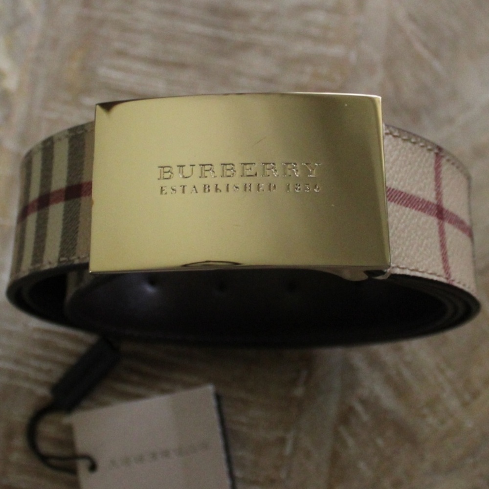 (New) Burberry Leather Belt - Picture 2 of 8